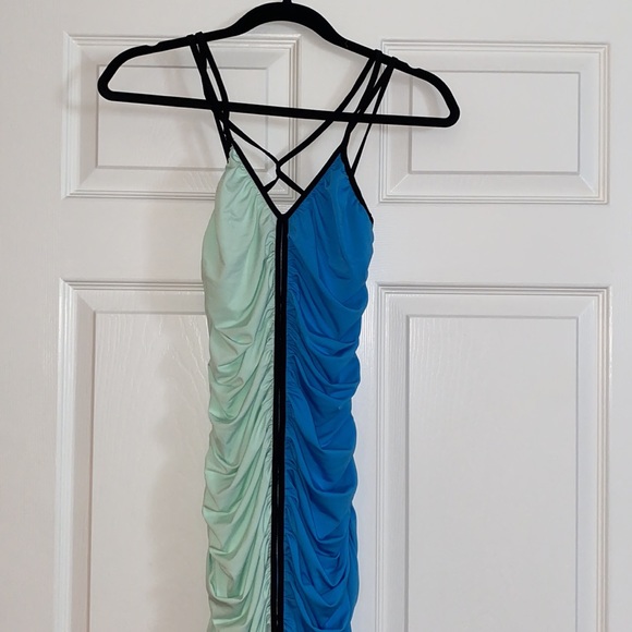 Colorblock knit dress - Picture 6 of 11